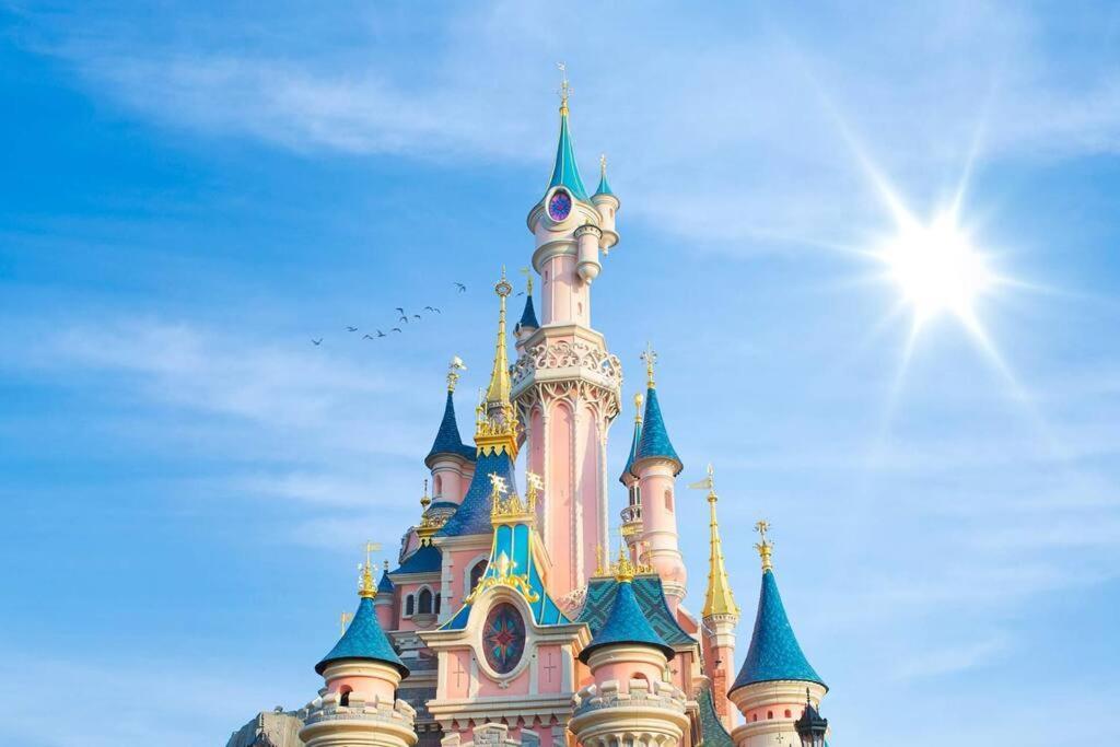 The Art Of Disney Chessy Екстериор снимка